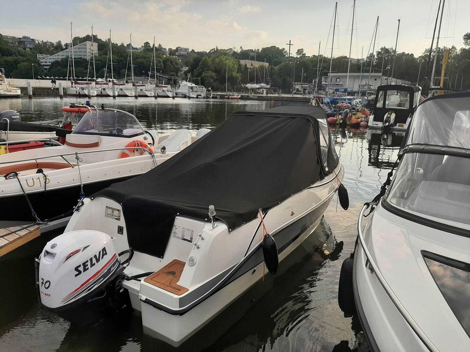 Nowa łódź OD RĘKI: Sunrise 530 Tender - NA 8 OSÓB ! - od boatcenter.pl