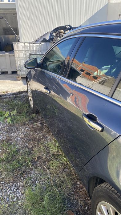 Carro opel insignia