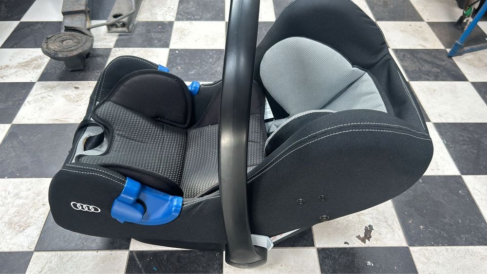Cadeira bebe Audi original