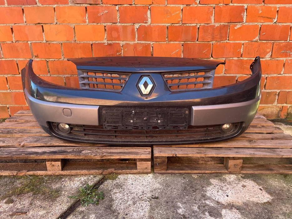 Бампер передній Renault Megan 2 Scenic Рено Меган Сценік Сценик