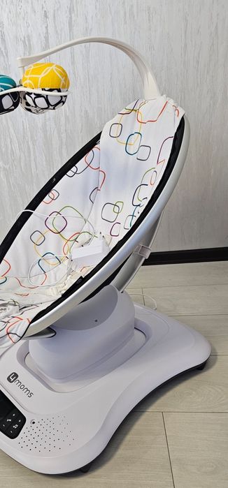 Заколисуючий центр 4moms mamaRoo