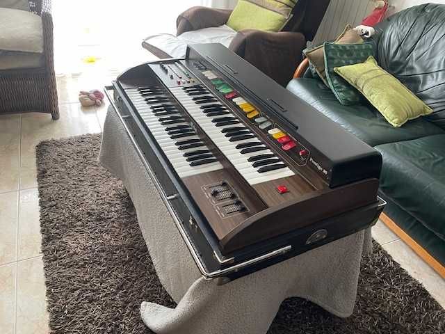 Vendo orgão com pouco uso