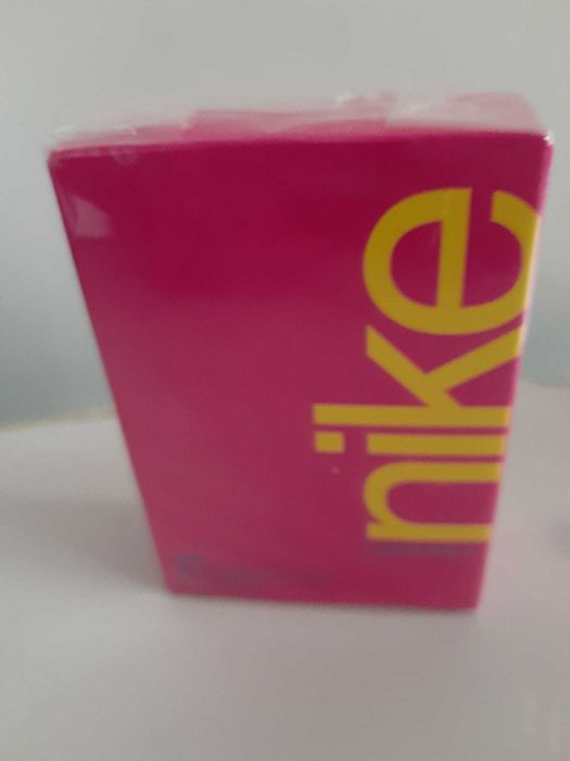 Perfumes senhora selados Nike/Maxim's/ElizabethArden/Montana