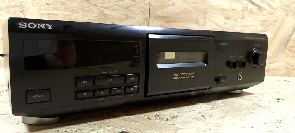 magnetofon sony TC KE200