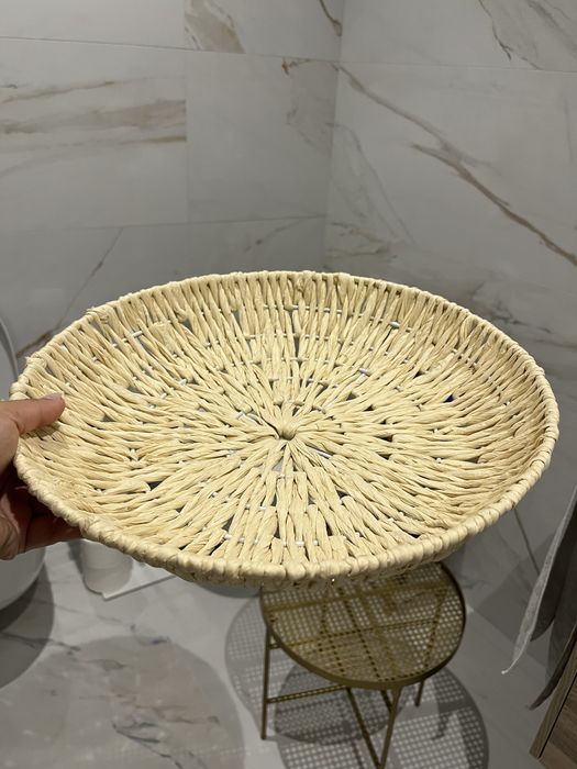 Prato decorativo em bege com 30cm diâmetro novo KASA