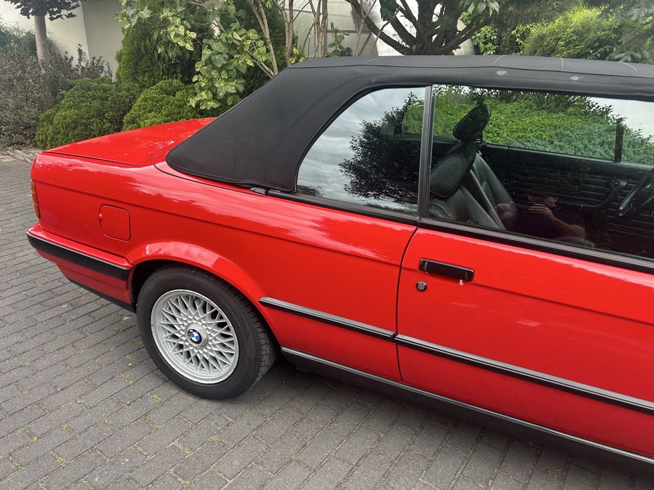 BMW E30 325i cabrio