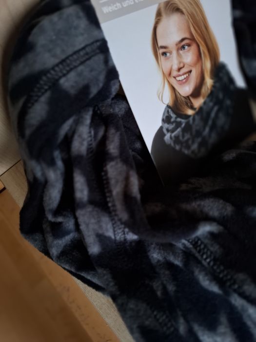 Szal komin damski panterka nowy  Tchibo