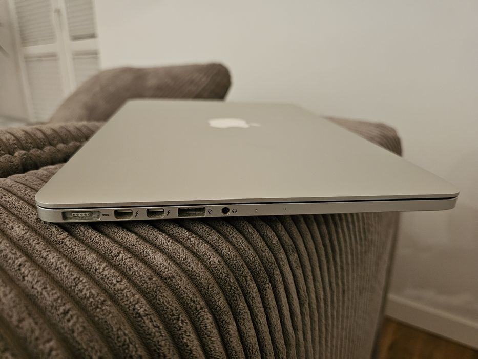 Laptop macbook pro A1502 na windows 10 pro