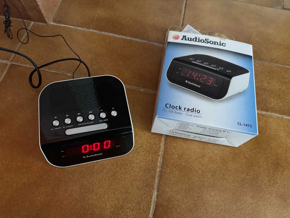 Rádio despertador digital compacto - ALARME DUPLO