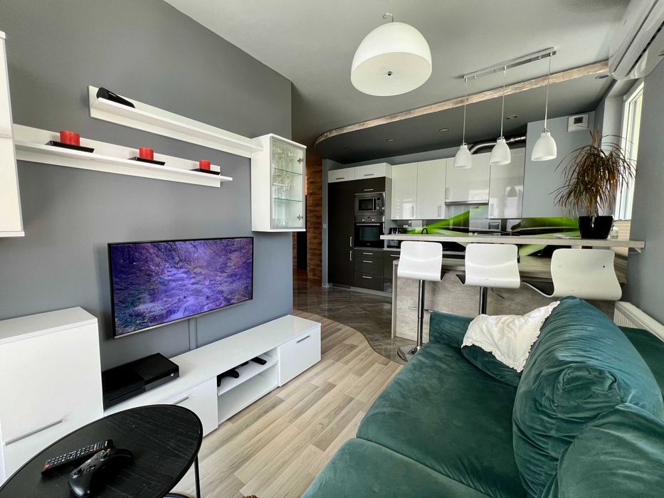 2-pokojowe mieszkanie | ul. Bajeczna | Klima, wysoki standard, smart dom | Ogromny balkon - 20m2!