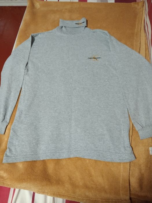 Продам гольф мужские Calvin Klein