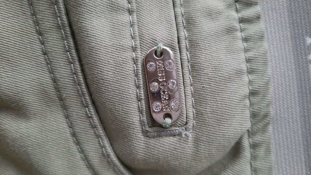 Брюки жіночі великого розміру