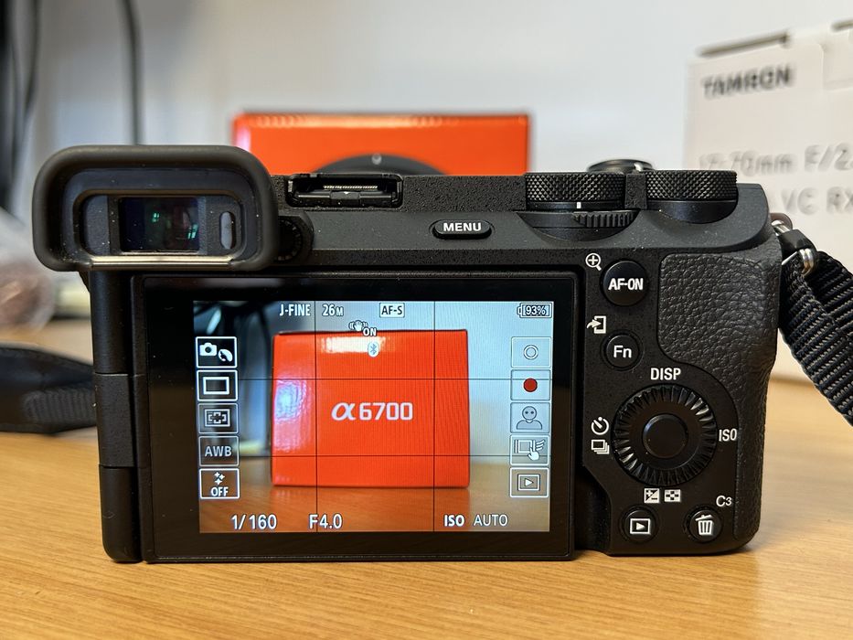 Sony a6700 + Tamron 17-70mm F/2.8 Como nova!