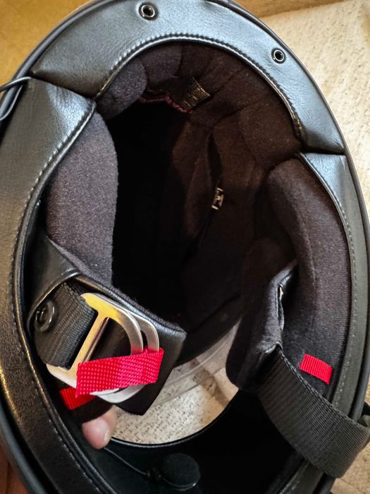 Capacete Shoei e intercomunicador