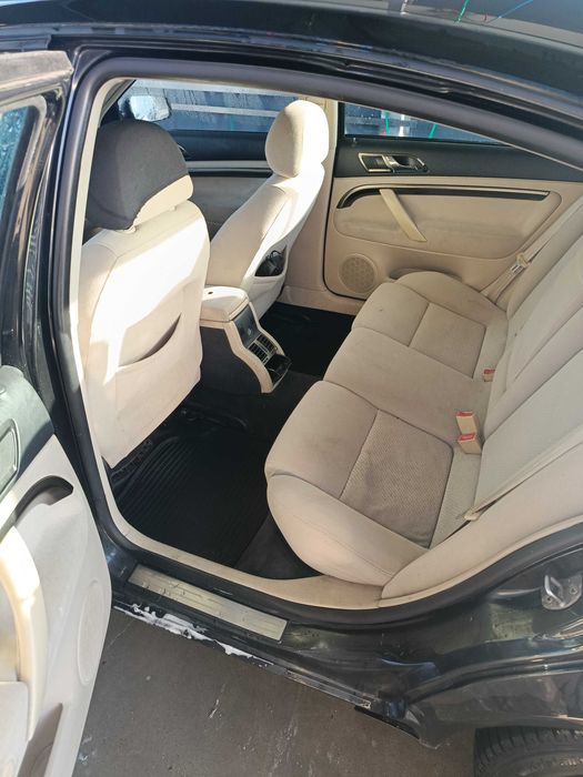 Škoda Superb 2004