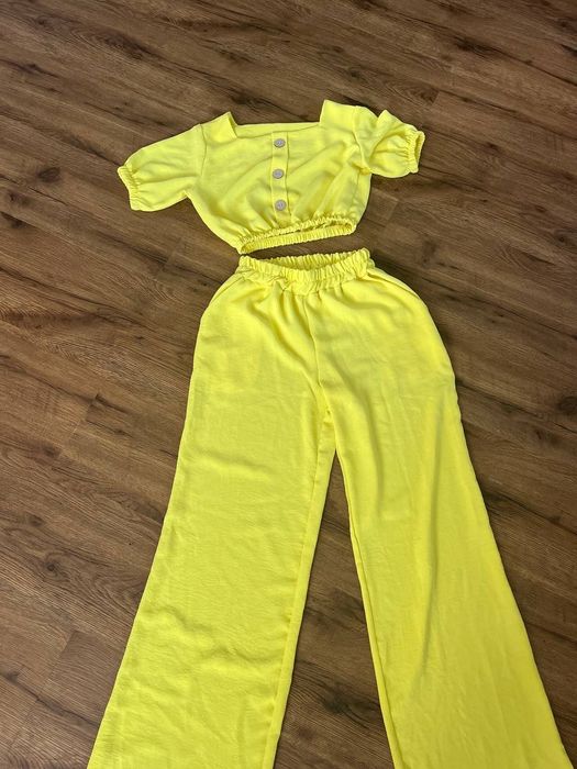 Продам костюм для дівчинки