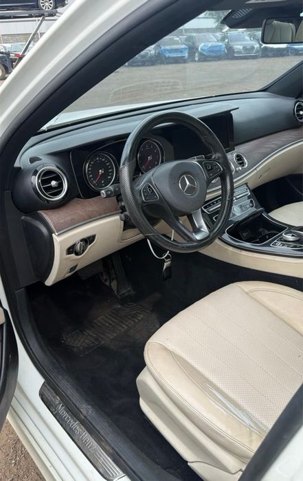 2017 Mercedes-Benz E-Class 4-matic
