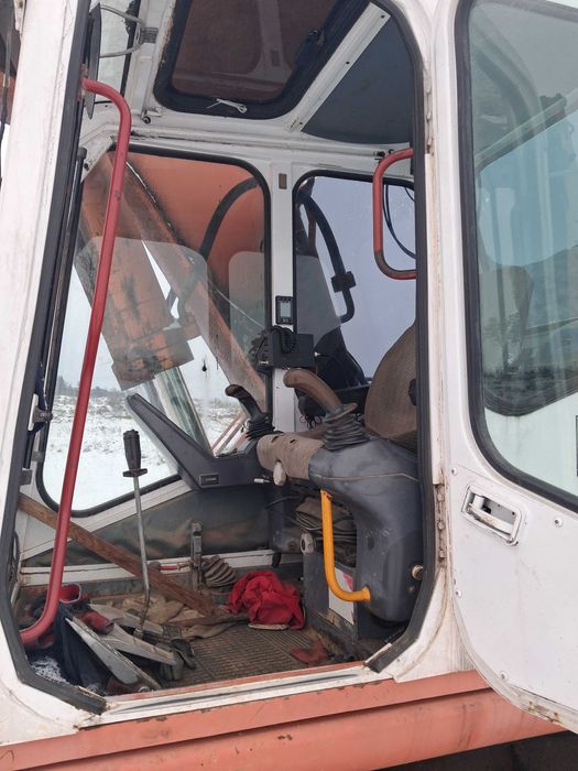 Atlas 1704 LC koparka gąsienicowa, Deutz- 6 cylindrów