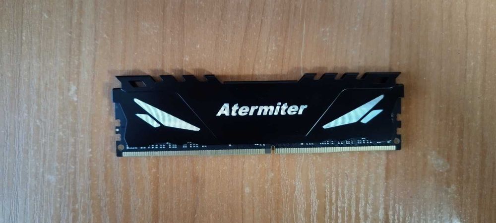 Оперативна Память DDR4 4Gb 3000Mhz