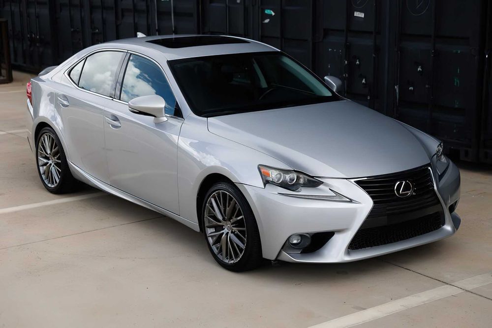Lexus IS 300      2016