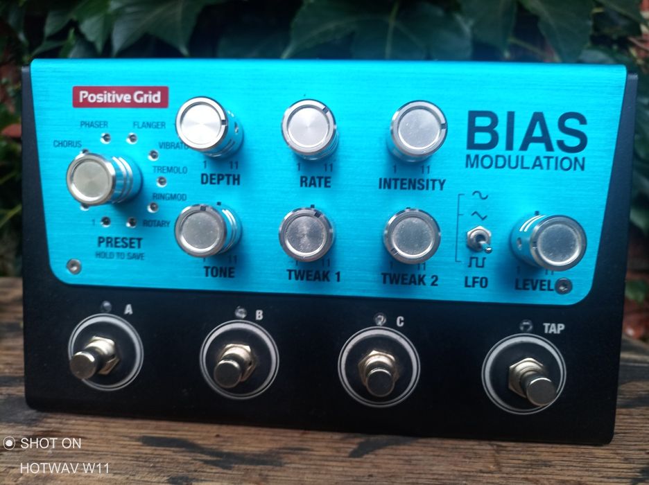 Positive Grid - chorus flanger phaser vibrato idd