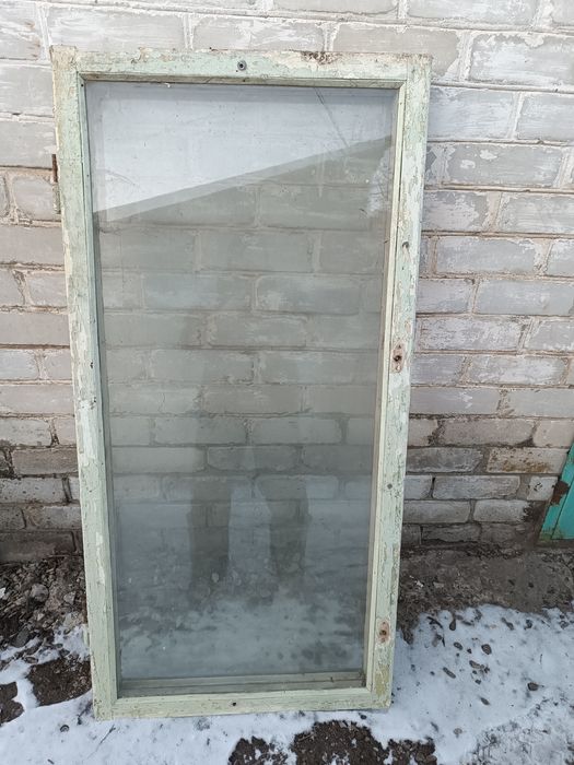 Рама віконна дерев'яна з склом б/в