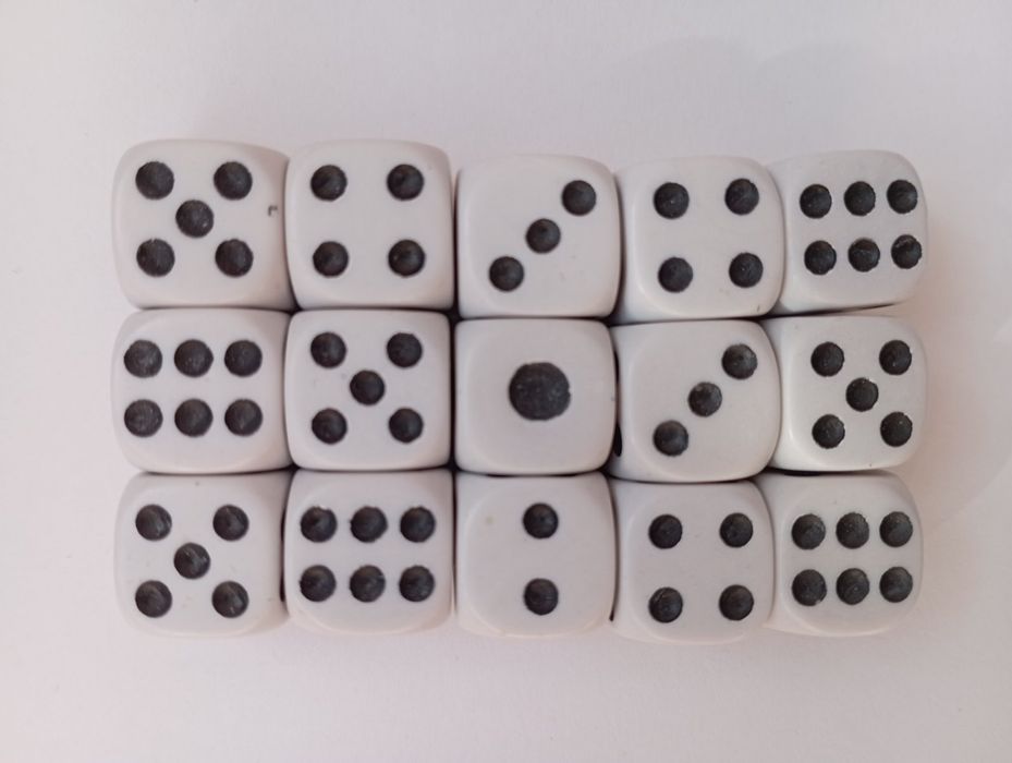 Кубіки гральні кості