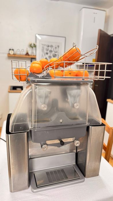 Máquina de sumos profissional Zummo