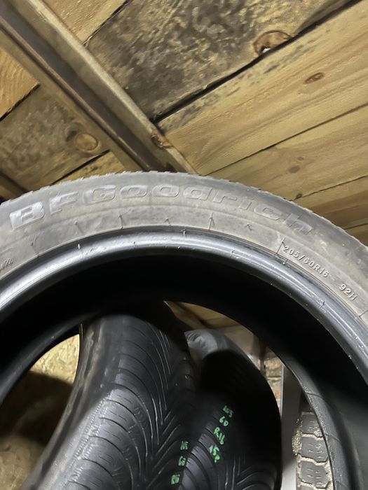 Шини резина 205 60 R16 BFGoodrich 2016р залишок 50-60%
