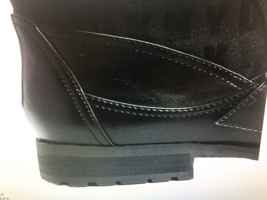 Botas Cano Alto em Pele DNK pretas