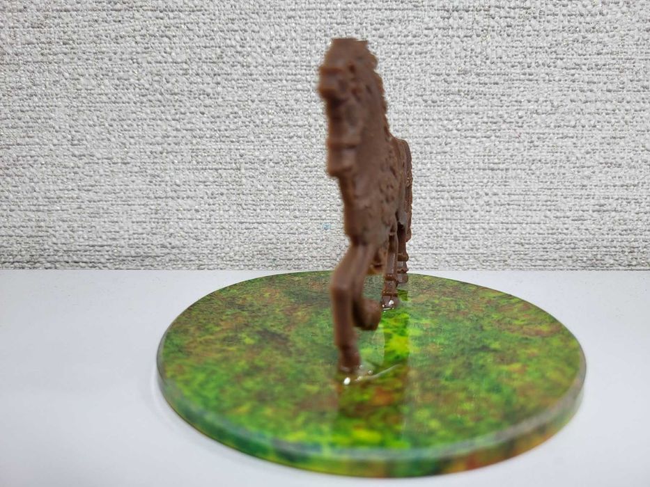 Фигура "Конь "из эпоксидной смолы авторская работа, символ 2026