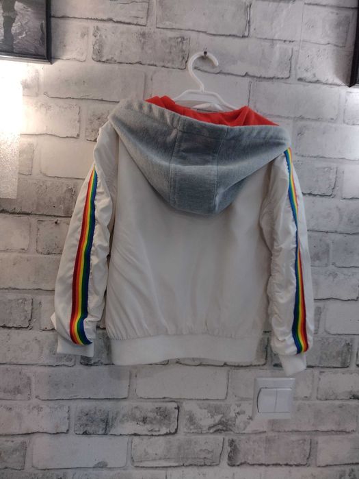 biała kurtka kapturem tęczowe wiatrówka przejściowa dziewczynki 116