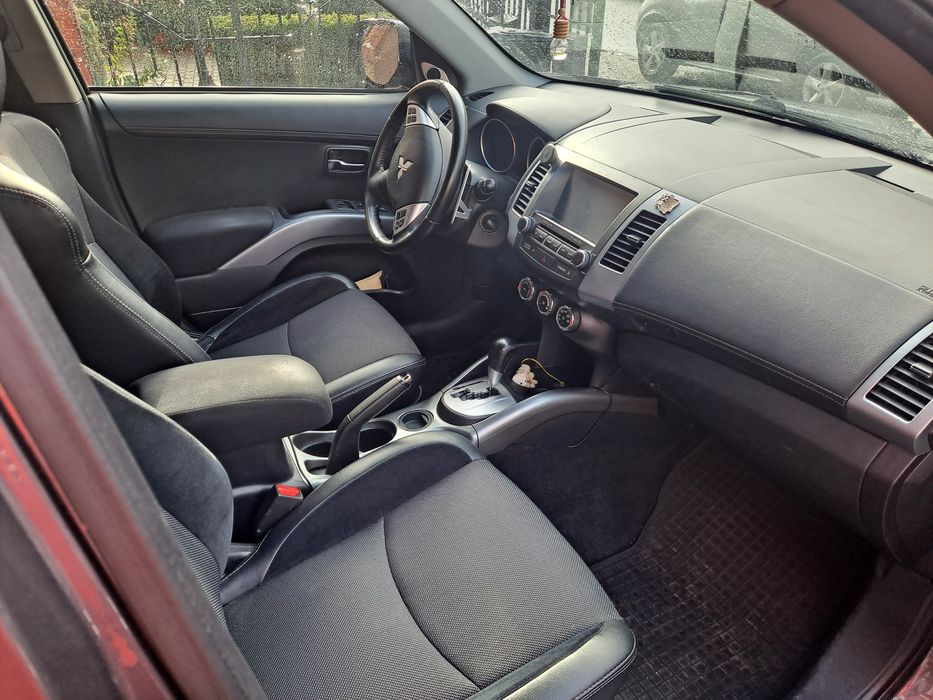 Sprzedam  Mitsubishi Outlander 2012r