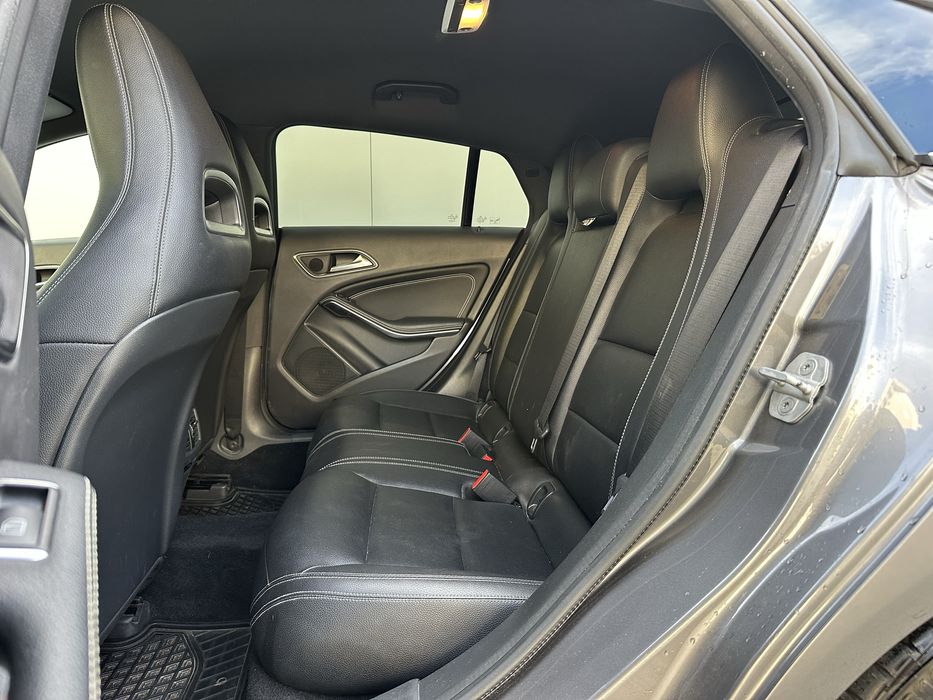 Mercedes Cla 180d URBAN  Aceito retomas