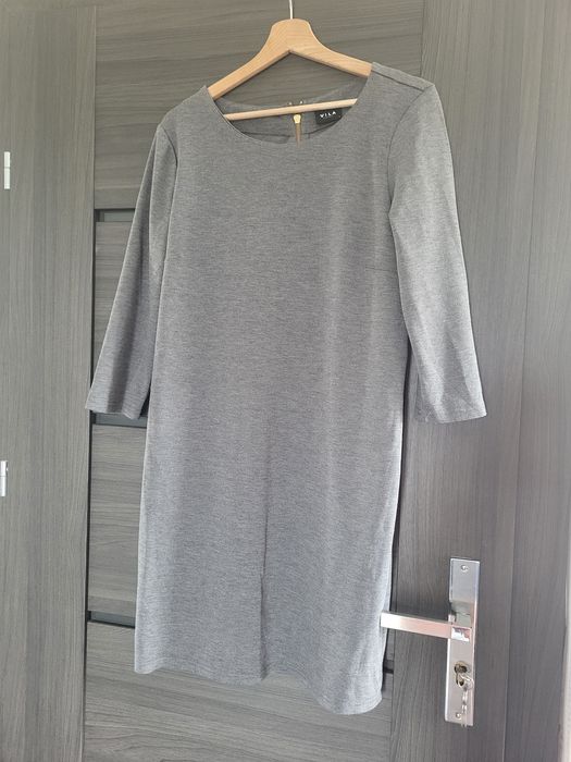 Elegancka sukienka do pracy