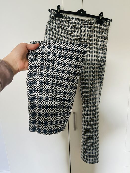 Spodnie proste materiałowe Zara Basic M 38 niebieskie białe wzór print