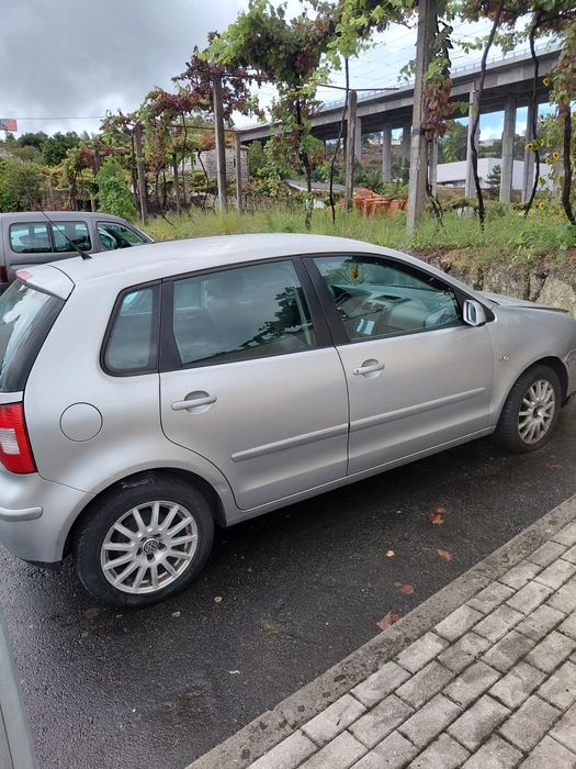 Vw polo 9n para peças ou para quem quiser reparar.