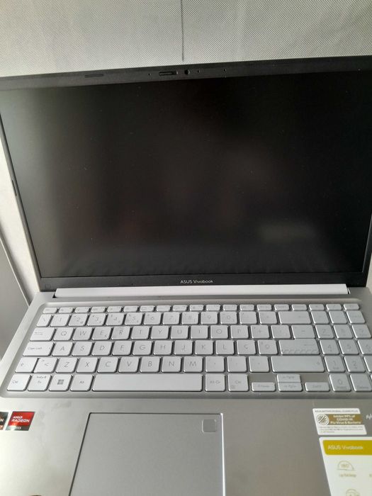 Portatil asus vivobook