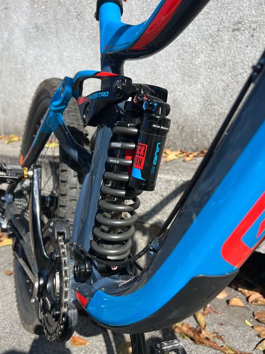 Giant Glory 27.5 Downhill