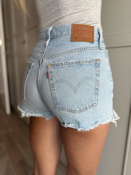 Levis 501 szorty 25