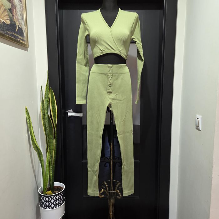 Sportowy komplet rozmiar S/M-36/38.