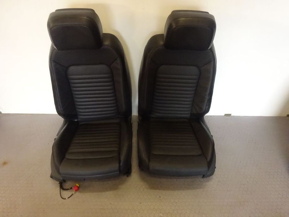fotele kanapa boczki skora Sedan VW Passat B8 FL UK czesci