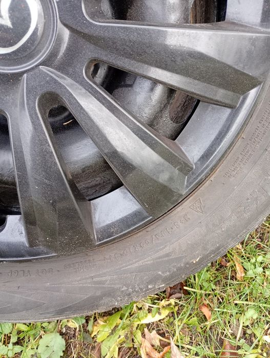 guma demesesona z dyskami od Mazdy 6  M+S 195/65 R15
