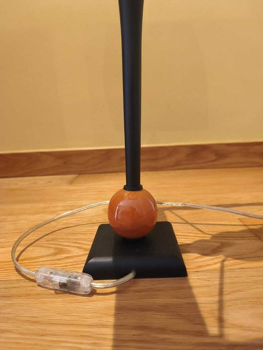 Candeeiro com abajur em tule