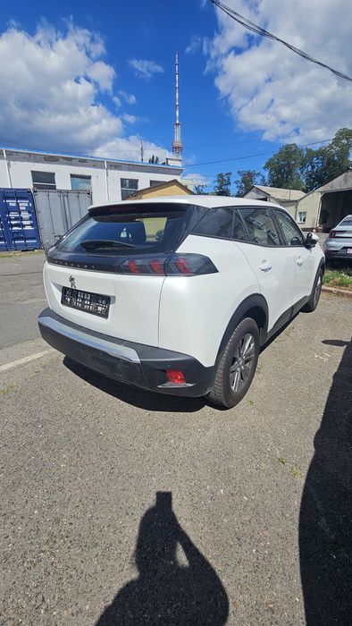 продам авто Peugeot  e-2008