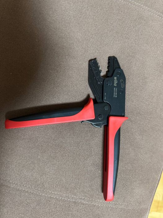 Інструмент для зняття ізоляції