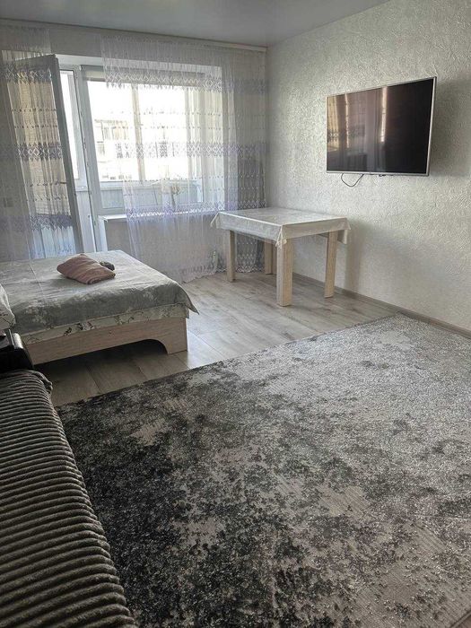 Подобова оренда 1 кім. кв. з автоном. опаленням. SMART TV. Паркомісце.