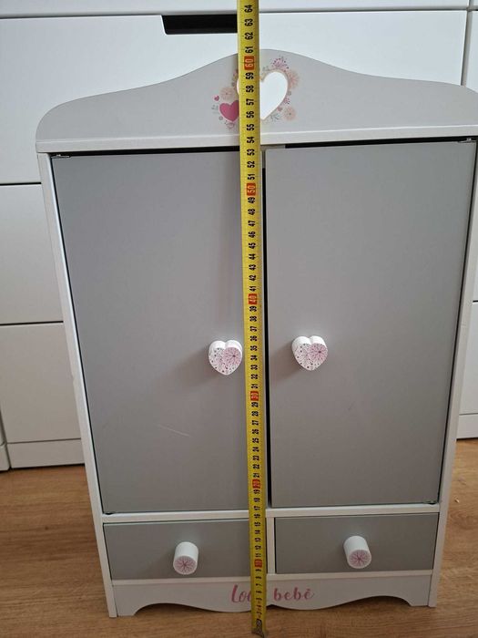 Armário de Madeira para Bonecas (Love Bebé) – Com Gavetas e Cabides