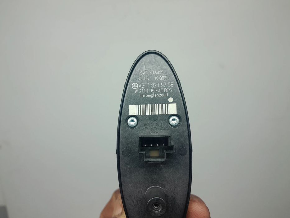 Comando / botão / interruptor vidros trás direito MERCEDES-BENZ CLS (C