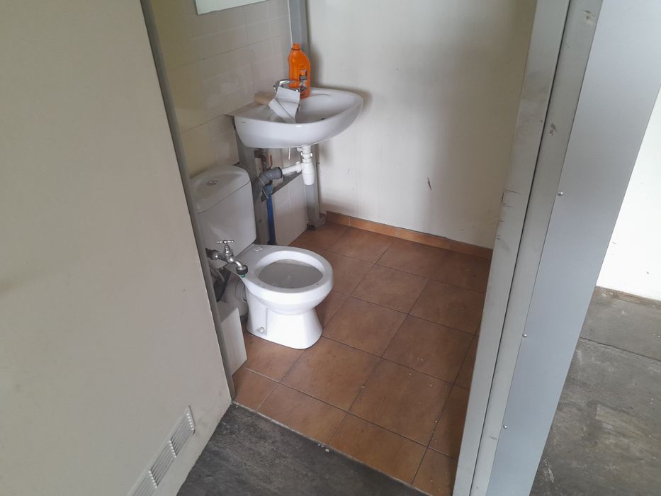 Wynajmę halę magazyn 105 m2 plac 350 m2 Deszczno